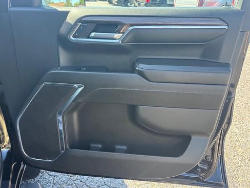 Used 2024 Chevrolet Silverado 1500 LT AWD/4WD image 14