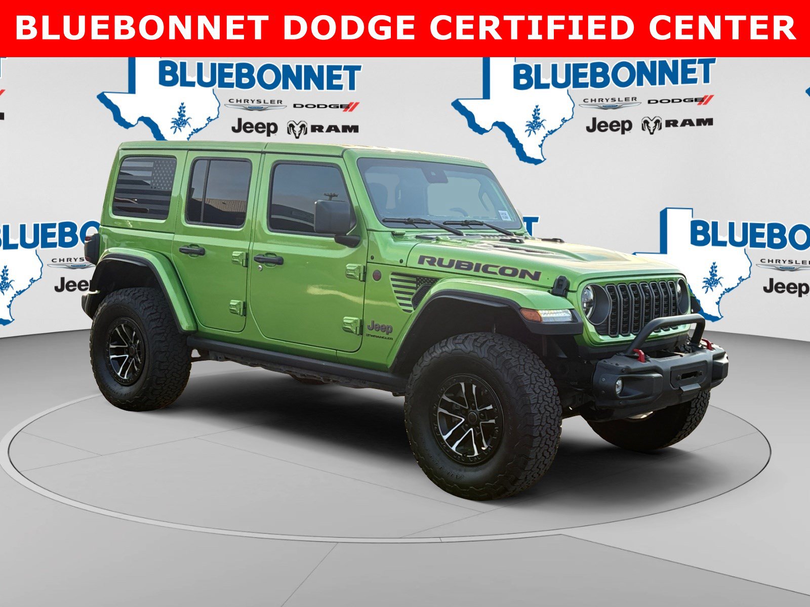 Used 2025 Jeep Wrangler Unlimited Rubicon AWD/4WD image 3