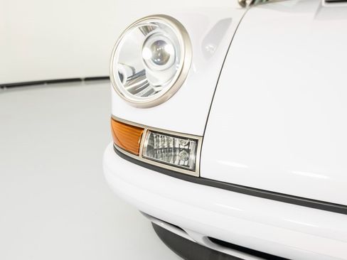 Used 1991 Porsche 911 Carrera image 91