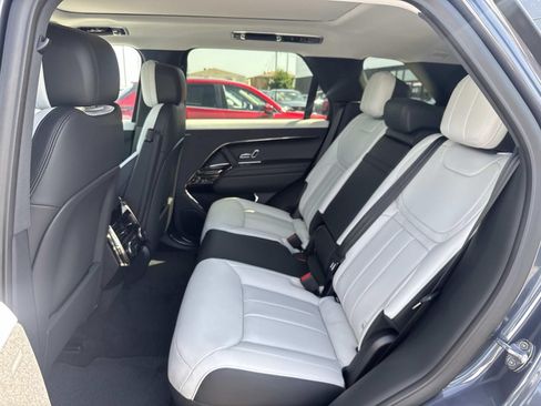 New 2026 Land Rover Range Rover Sport Dynamic SE AWD/4WD image 8