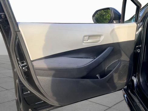 Used 2023 Toyota Corolla LE FWD image 21