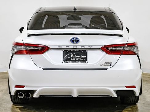 Used 2022 Toyota Camry XSE image 9