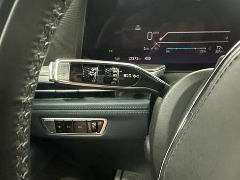 Certified 2025 Cadillac Escalade IQ Sport 2 w/ LPO, ONYX Package AWD/4WD image 41