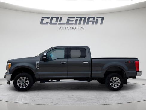 Used 2017 Ford F350 Lariat image 2