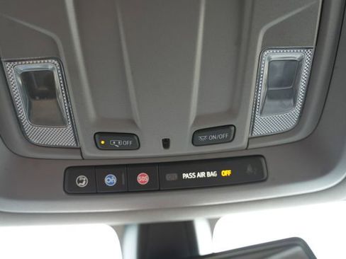 Used 2022 Chevrolet Silverado 1500 LT w/ Z71 Off-Road Package image 28