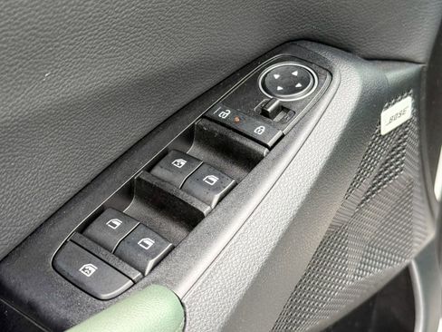 Used 2024 Kia Seltos SX w/ SX Sunroof Package image 19