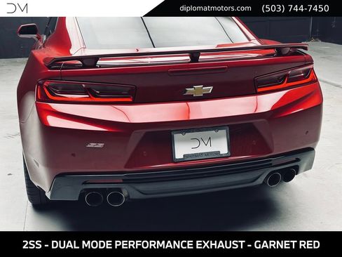 Used 2016 Chevrolet Camaro SS RWD image 13