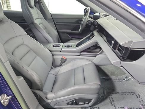 Used 2023 Porsche Taycan image 27