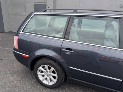 Used 2004 Volkswagen Passat GLS FWD image 9