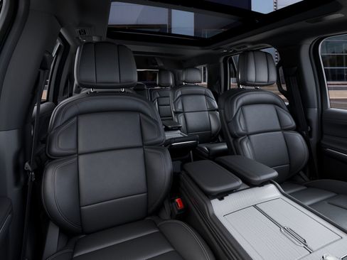 New 2027 Lincoln Navigator Reserve w/ Jet Appearance Package AWD/4WD image 10