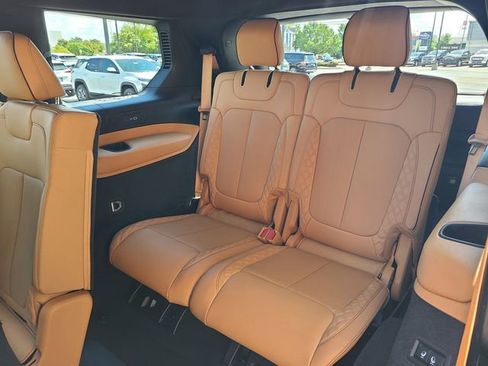 Used 2024 Jeep Grand Cherokee L Summit image 17