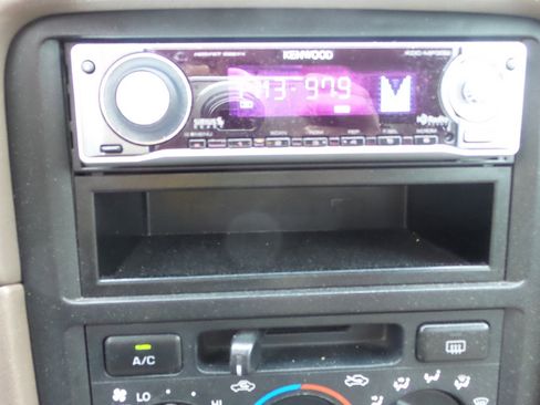 Used 1998 Toyota Camry LE image 32