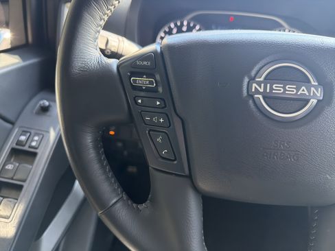 Used 2025 Nissan Frontier SV w/ SV Convenience Package RWD image 19