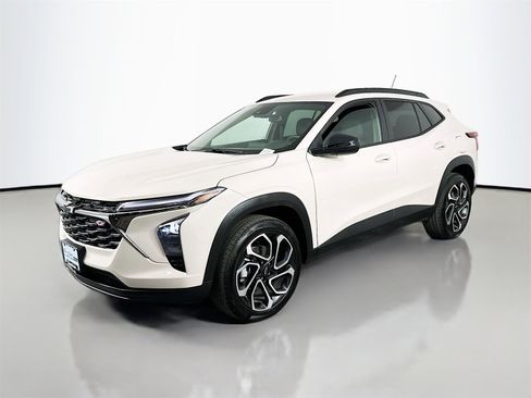 Used 2026 Chevrolet Trax RS w/ Driver Confidence Package image 3