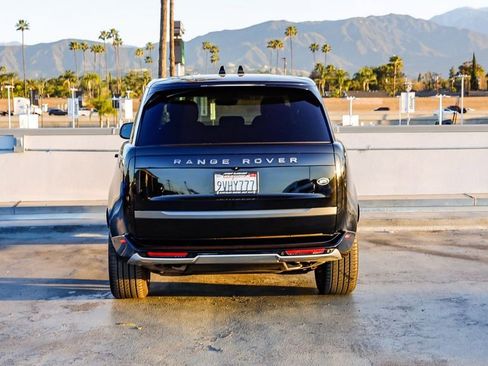 Used 2023 Land Rover Range Rover SE image 8