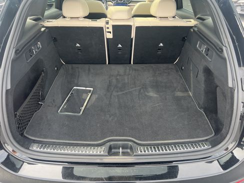 Used 2024 Mercedes-Benz GLC 300 image 34
