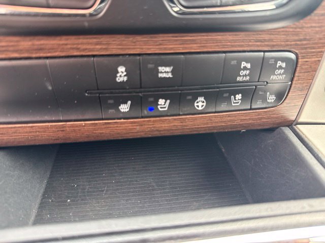 Used 2017 RAM 1500 Laramie w/ Convenience Group AWD/4WD image 20