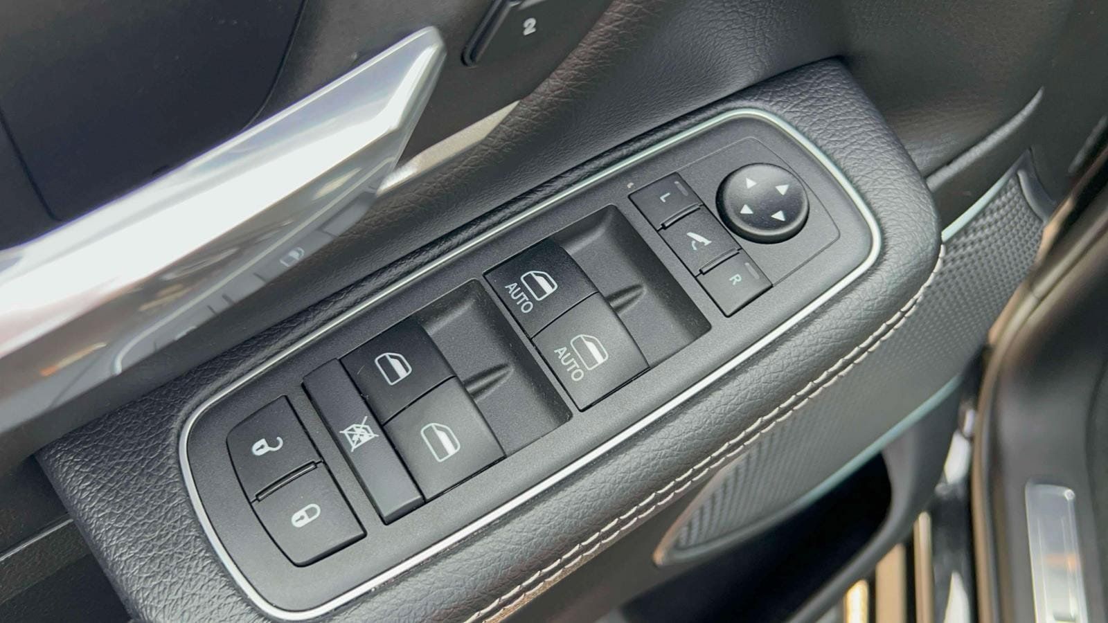 Used 2021 RAM 1500 Laramie AWD/4WD image 22