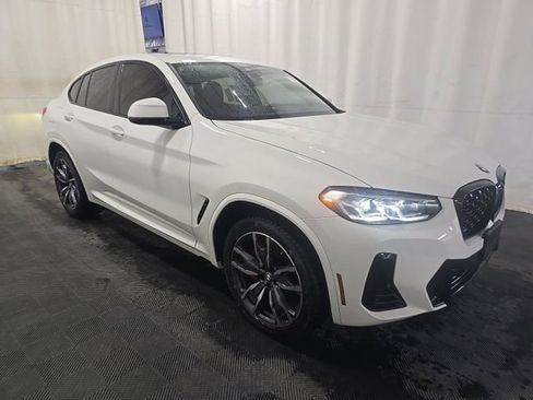 Used 2024 BMW X4 xDrive30i AWD/4WD image 3