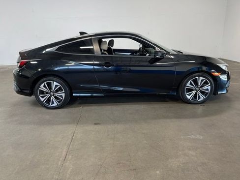 Used 2016 Honda Civic EX-T image 2