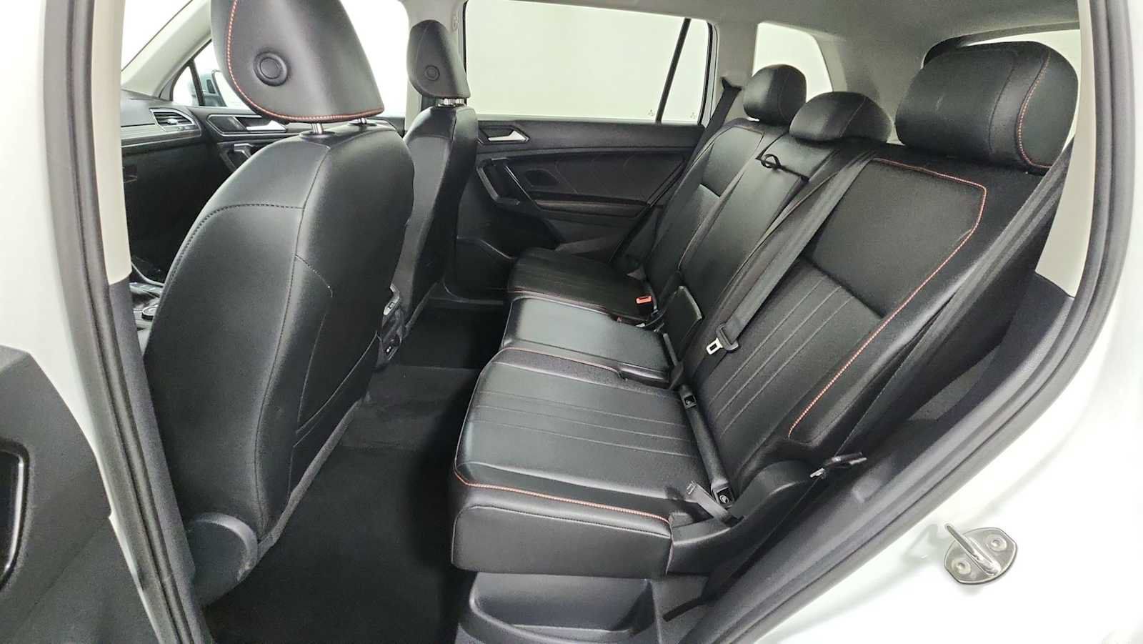 Used 2024 Volkswagen Tiguan Wolfsburg Edition AWD/4WD image 24