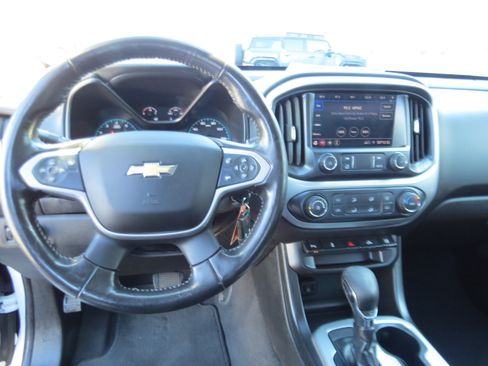 Used 2022 Chevrolet Colorado LT w/ Safety Package image 14