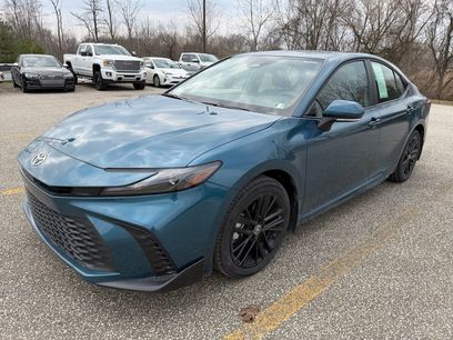 Used 2025 Toyota Camry SE w/ Convenience Package