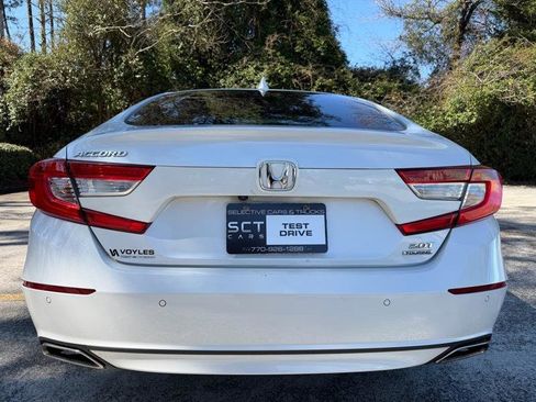 Used 2019 Honda Accord Touring image 9
