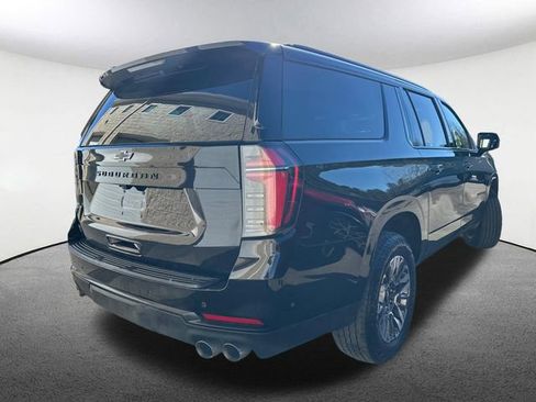 Used 2025 Chevrolet Suburban Z71 AWD/4WD image 14