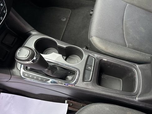 Used 2017 Chevrolet Cruze LT image 23