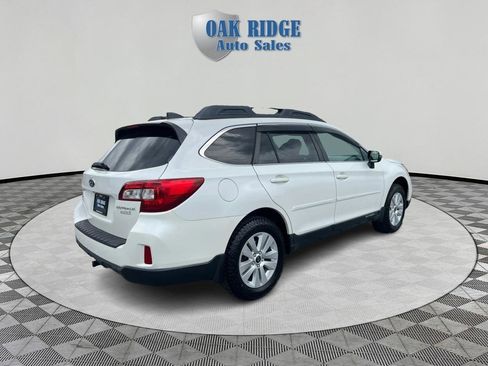 Used 2017 Subaru Outback 2.5i Premium AWD/4WD image 5