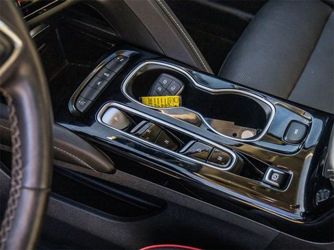 Used 2023 Buick Envision Essence w/ Sport Touring Package image 28