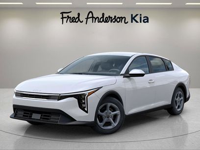 New 2025 Kia K4 LXS