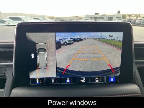 Used 2021 Chevrolet Suburban RST w/ Luxury Package image 23