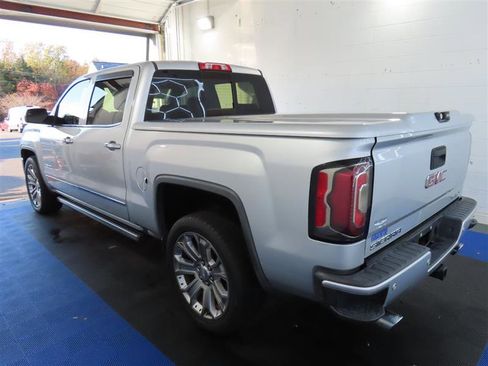 Used 2018 GMC Sierra 1500 Denali w/ Denali Ultimate Package image 10
