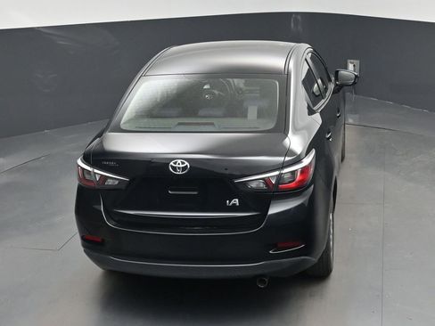 Used 2017 Toyota Yaris iA image 25
