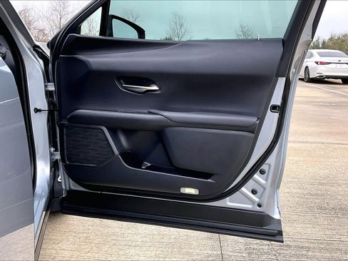 Used 2025 Lexus UX 300h FWD image 23