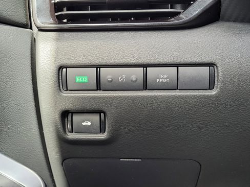 Used 2020 Nissan Sentra SR image 22