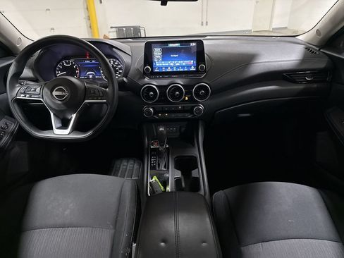 Used 2024 Nissan Sentra SV FWD image 10