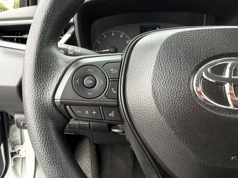 Used 2025 Toyota Corolla LE FWD image 14