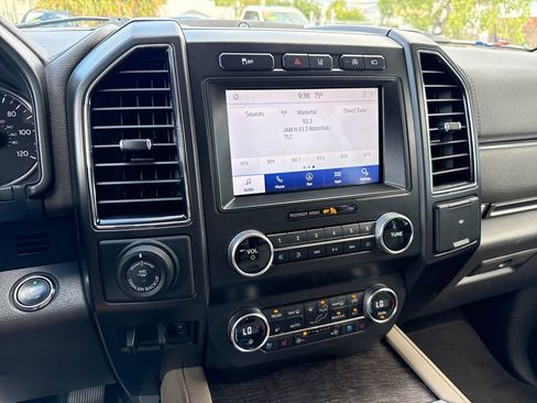 Used 2021 Ford Expedition Max Limited RWD image 15