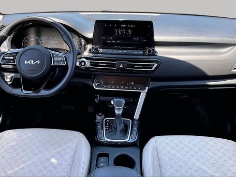 Certified 2022 Kia Seltos SX AWD/4WD image 16