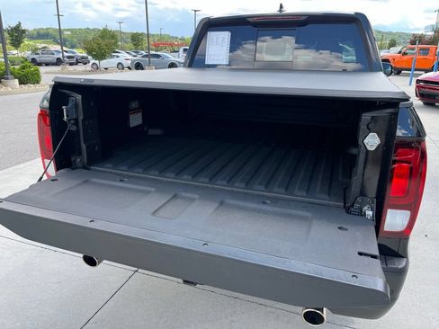 Used 2025 Honda Ridgeline Black Edition image 22