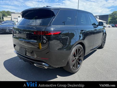 Used 2025 Land Rover Range Rover Sport Dynamic SE AWD/4WD image 8