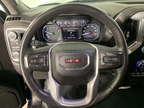 Used 2022 GMC Sierra 1500 SLT w/ Driver Alert Package II AWD/4WD image 23