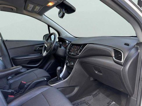 Used 2021 Chevrolet Trax LT w/ Driver Confidence Package AWD/4WD image 47