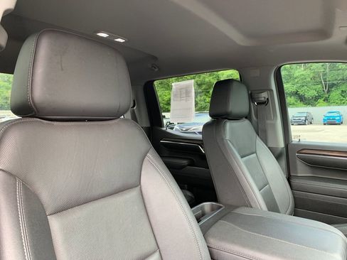 Used 2023 GMC Sierra 1500 SLT AWD/4WD image 18