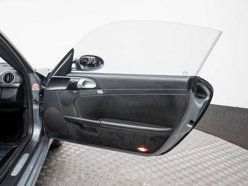 Used 2006 Porsche Cayman S image 11