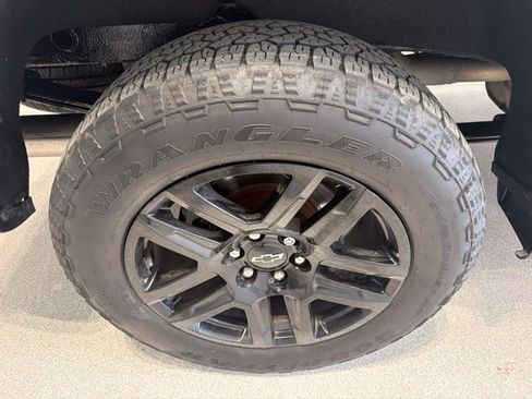 Used 2021 Chevrolet Silverado 1500 LT Trail Boss w/ Bed Protection Package AWD/4WD image 7
