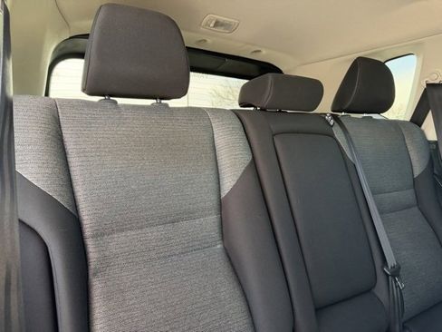 Used 2021 Nissan Rogue SV image 14